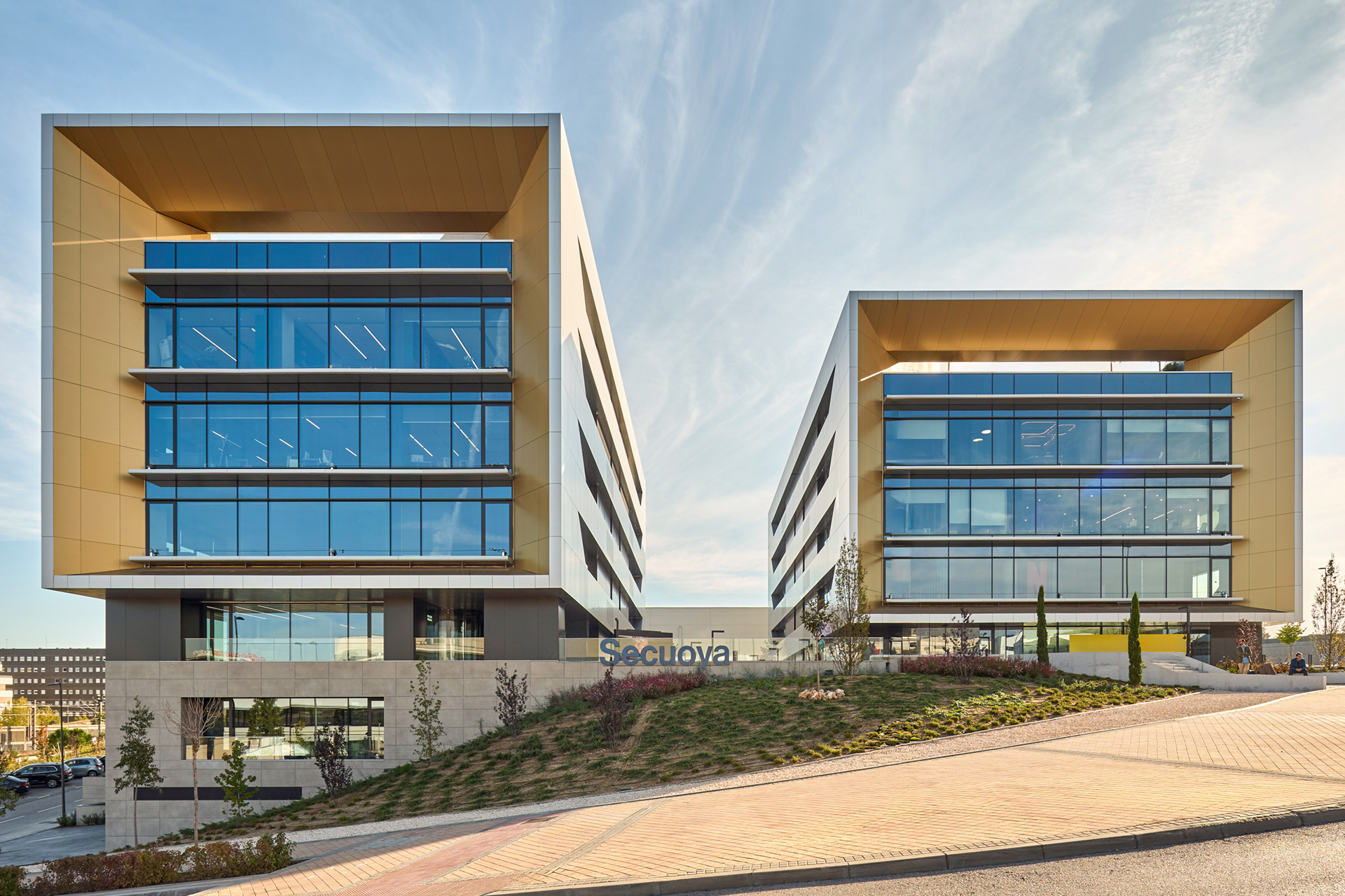 STB-454-Content-City