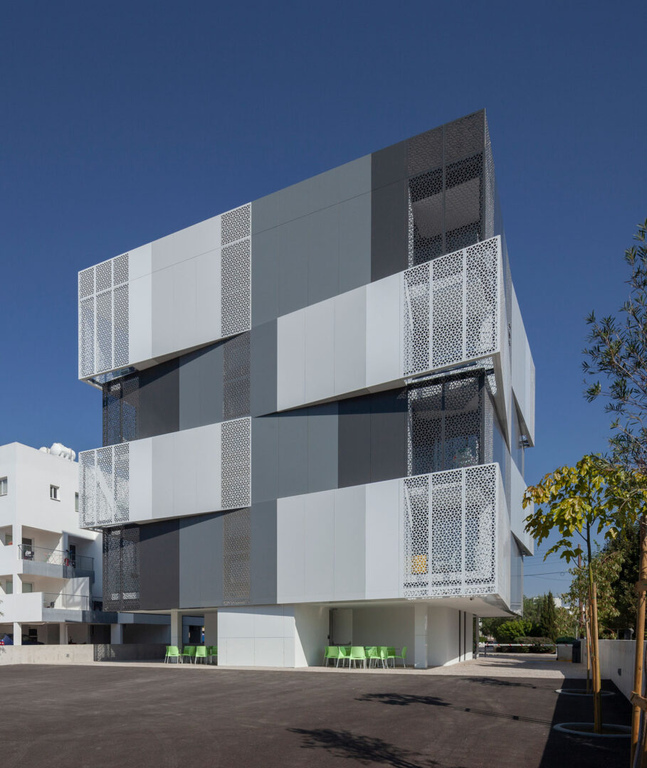 residencia-chipre-panel-composite