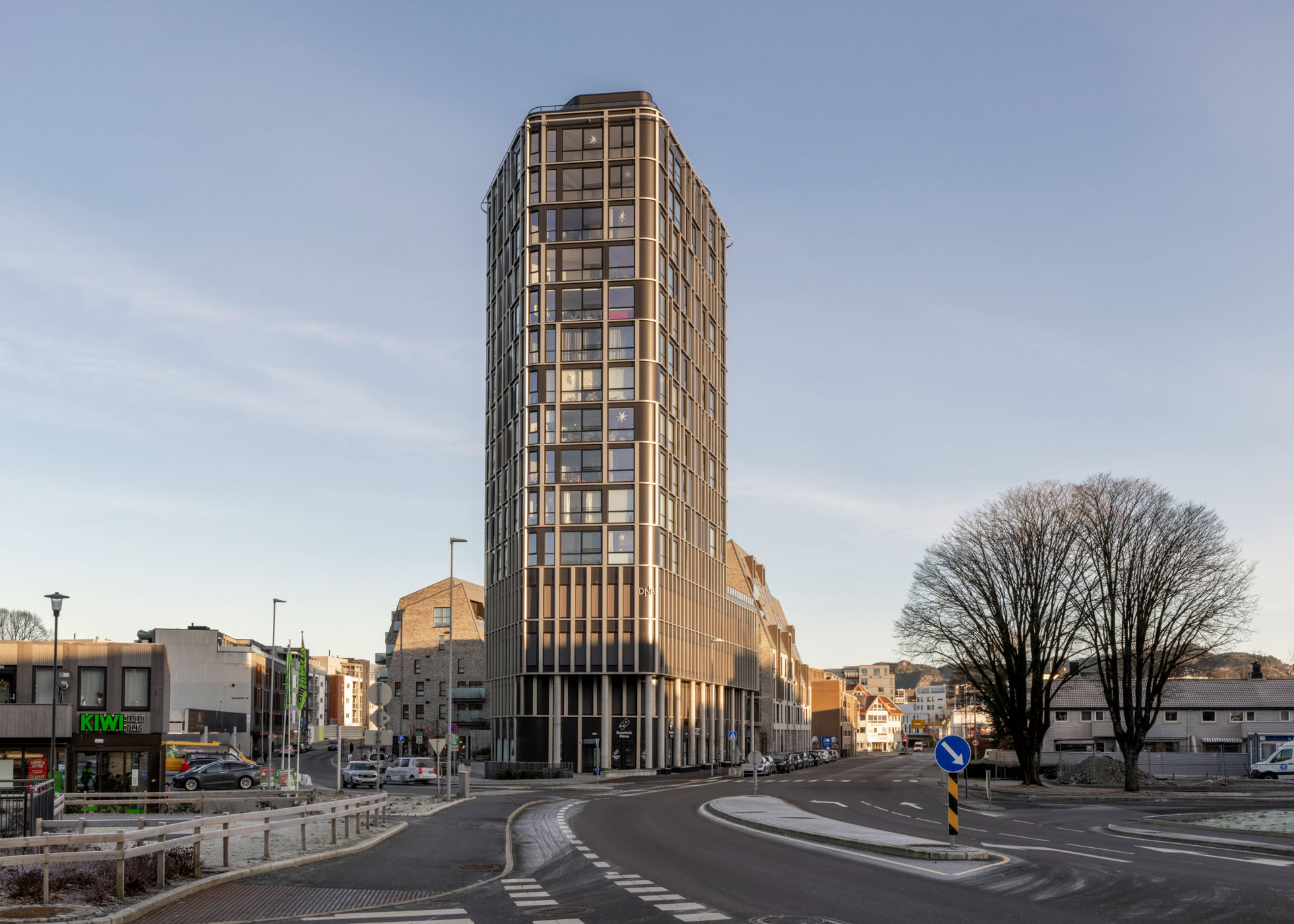 oficinas-noruega-panel-stacbond-01
