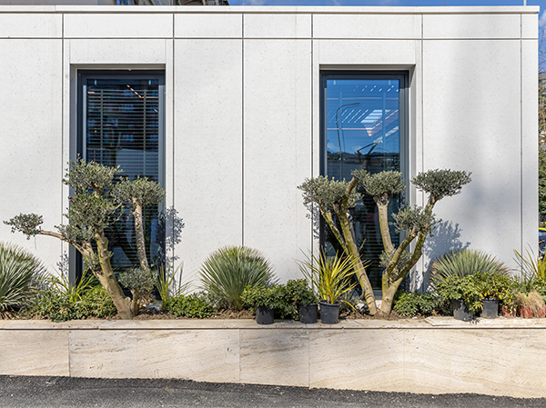 Varka_Restaurant_Frontal