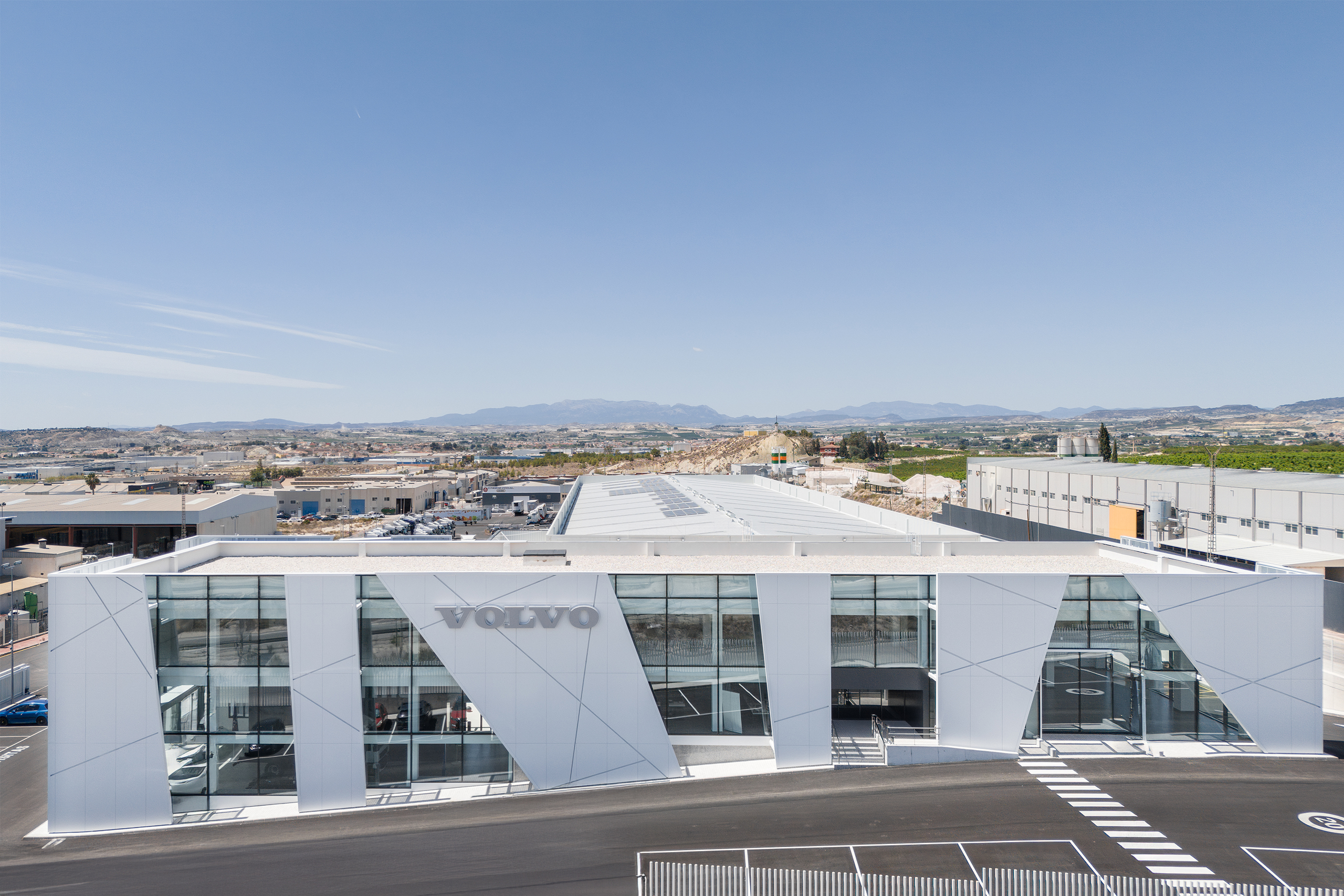 Concesionario_Volvo_1