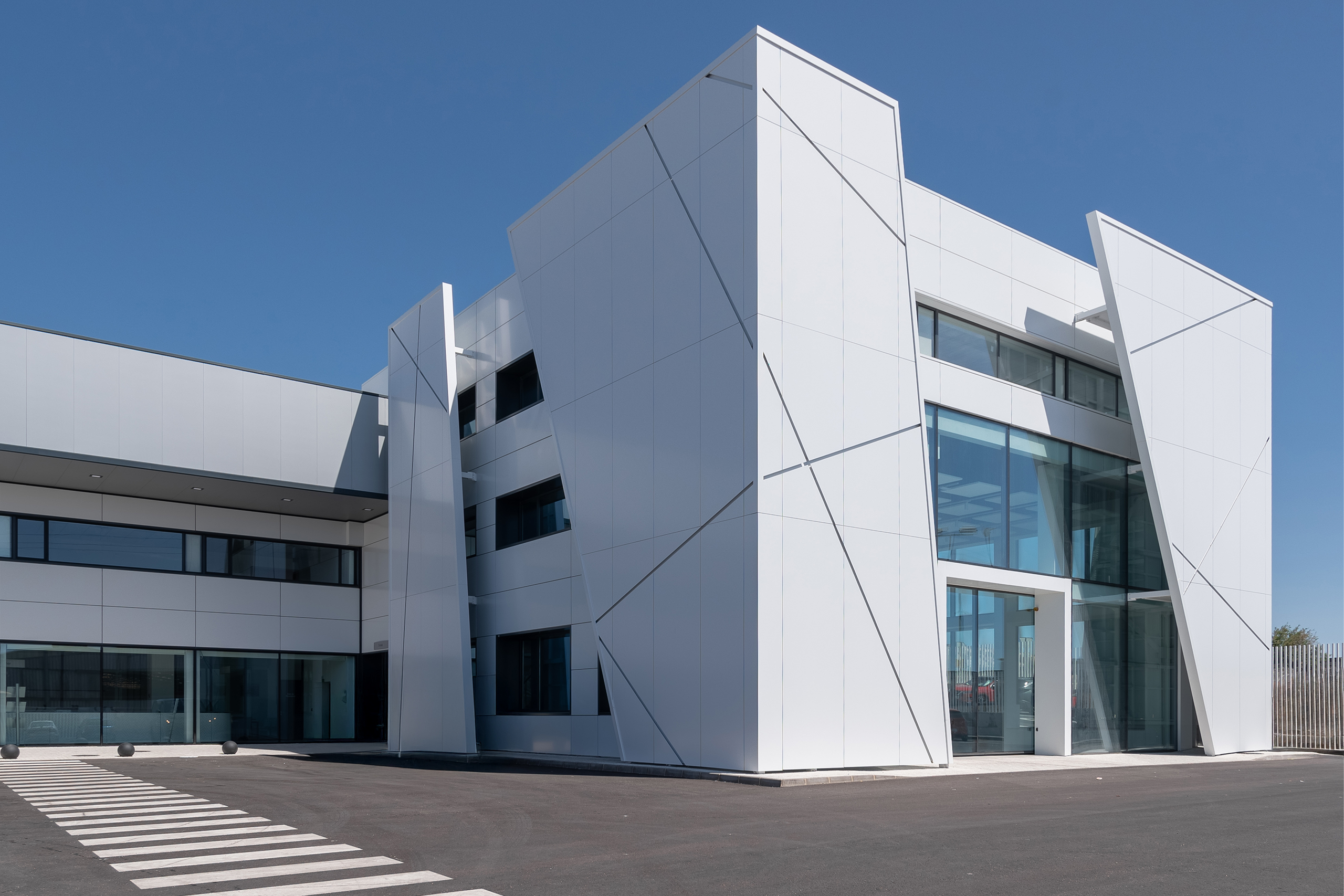 Concesionario_Volvo_2