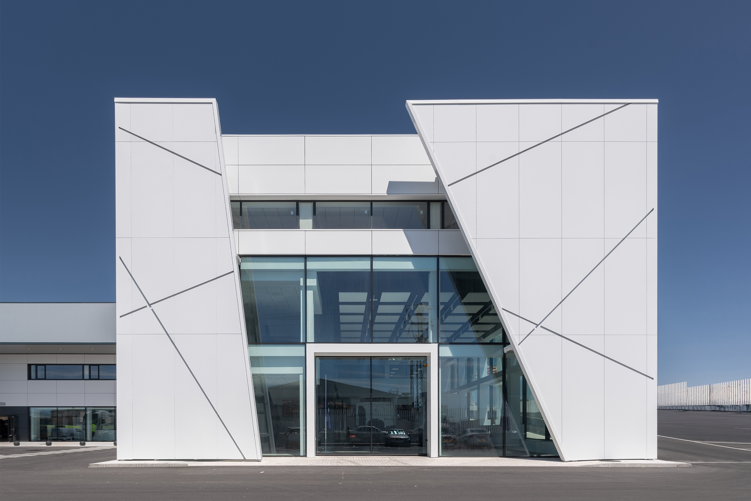 Concesionario_Volvo_5